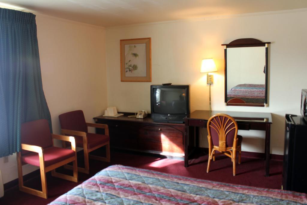 Super 7 Motel Колумбія Номер фото